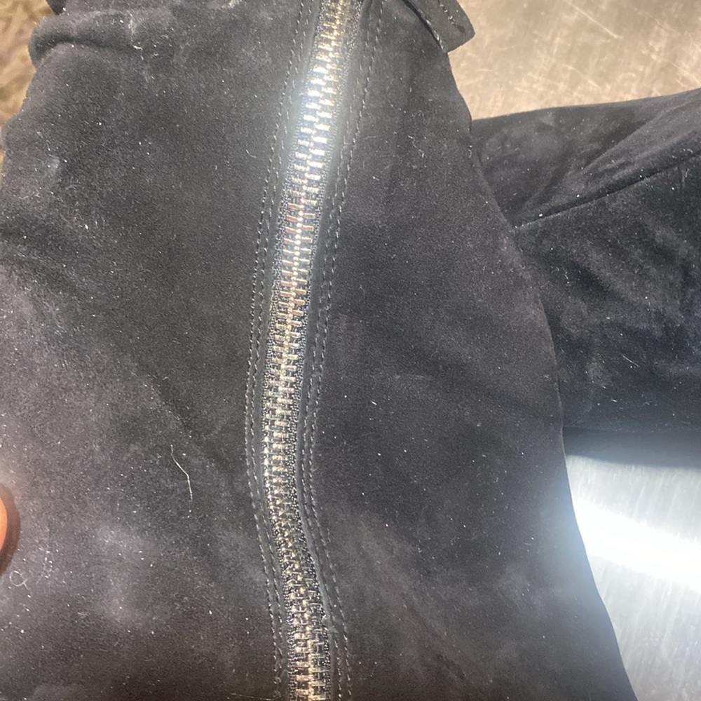 NWOT BLACK SUEDE BELLA VITA DANIELLE BOOTIES - Picture 15 of 16